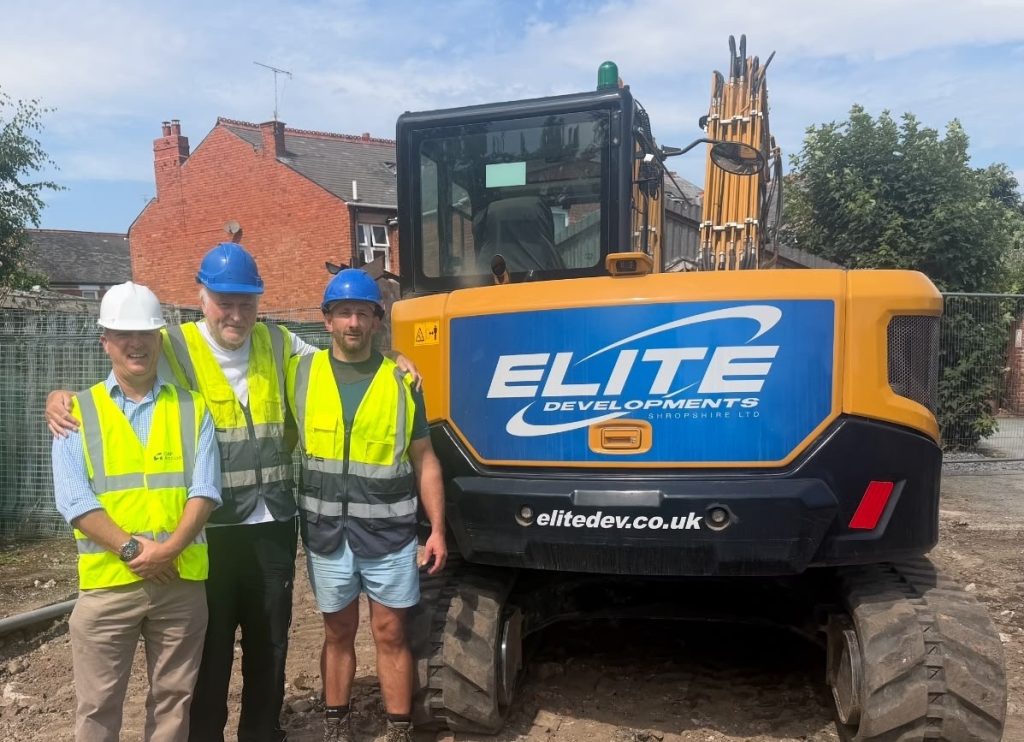 Oswestry Team Tennis begins Construction on New Clubhouse