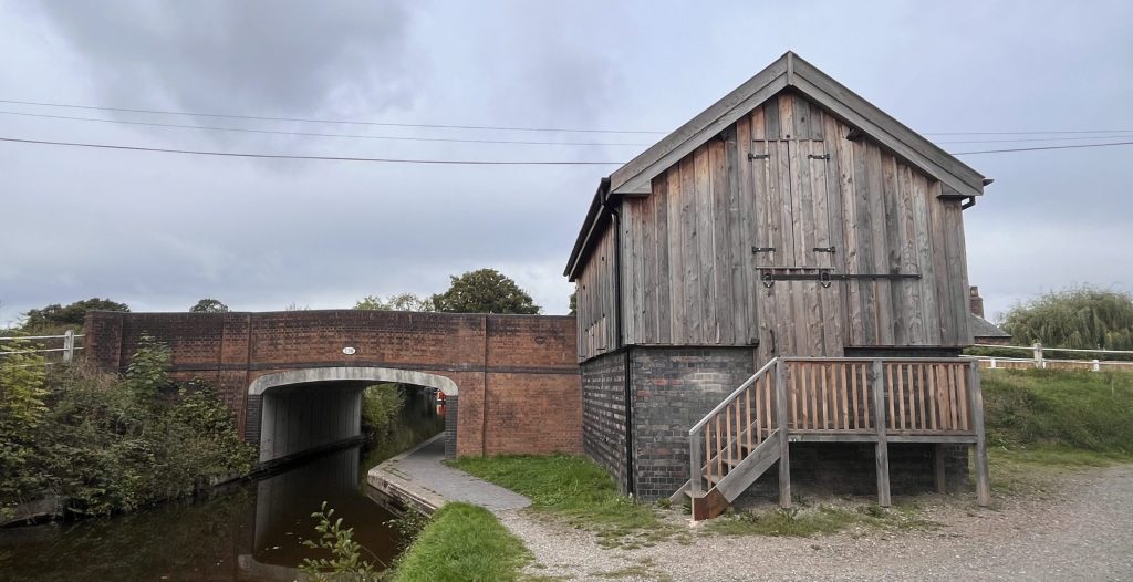 Canalside Dwelling - St. Martins